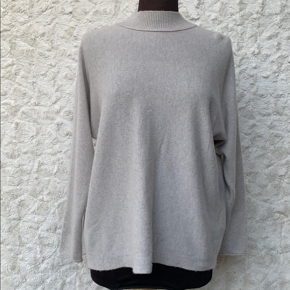 Club Monaco Gray Cashmere Split-Back Sweater SzSM